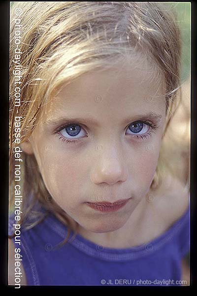 portrait de petite fille - little girl's portrait